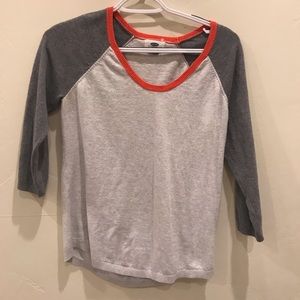 3/4 length sleeve shirt